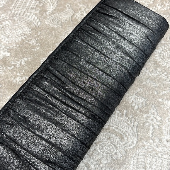 La Regale Black Metallic Shimmer Gathered Satin Clutch Formal Evening Bag - Picture 7 of 15